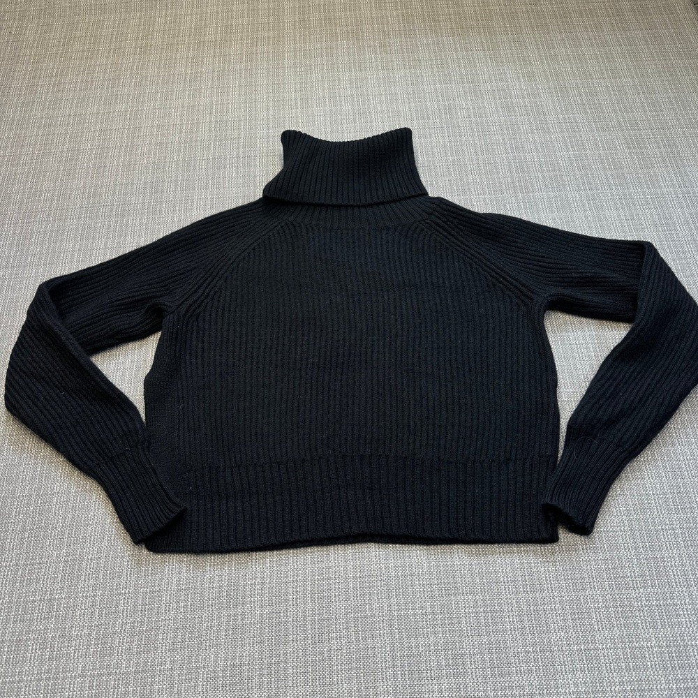 Wilfred Free Aritzia Black Sweater Smal 100% Merino Wool Ribbed Turtleneck